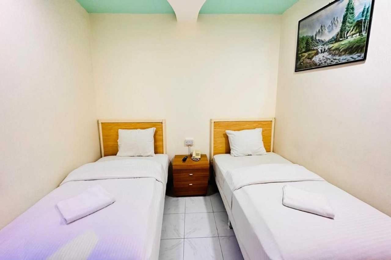 Sharjah Plaza Hotel Екстер'єр фото
