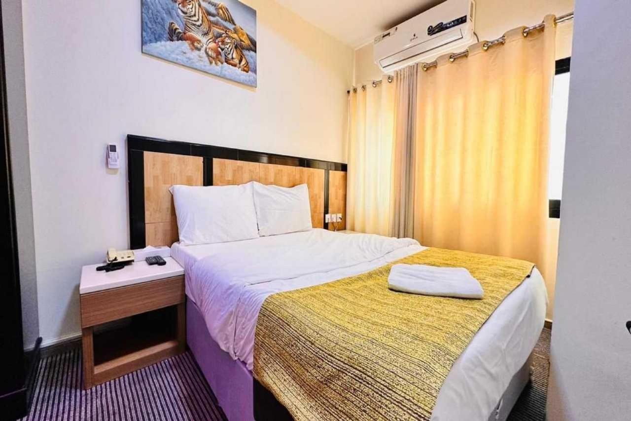 Sharjah Plaza Hotel Екстер'єр фото